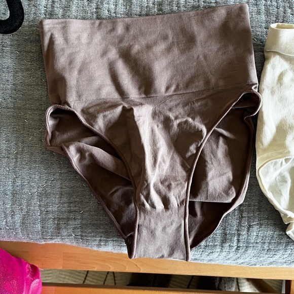 Skims core control set of three - Picture 2 of 4